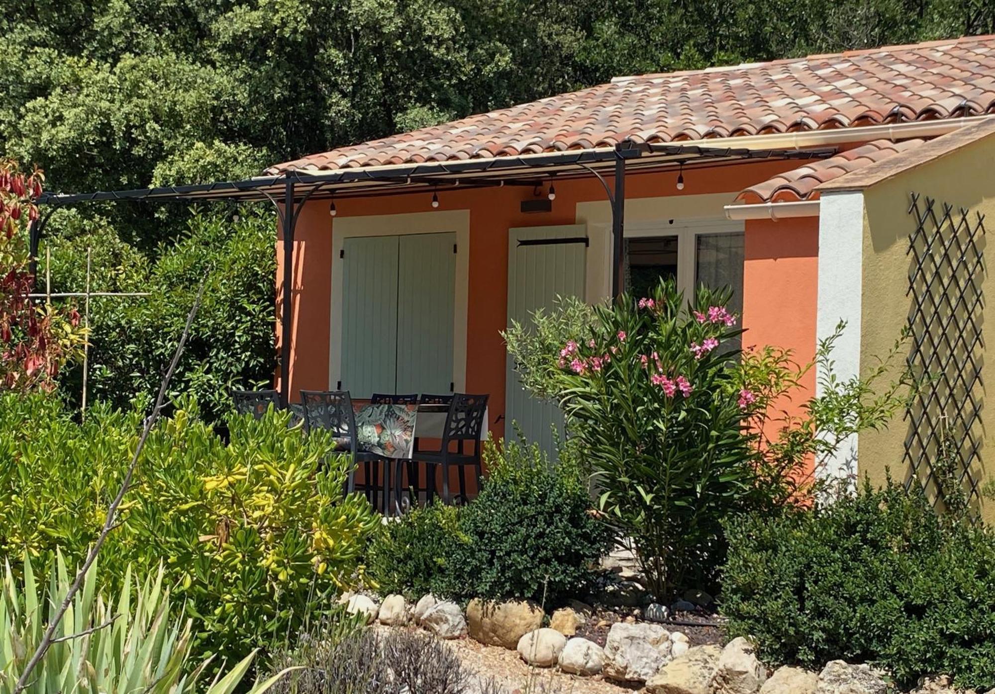 Le Petit Paradis Provencal Apartment